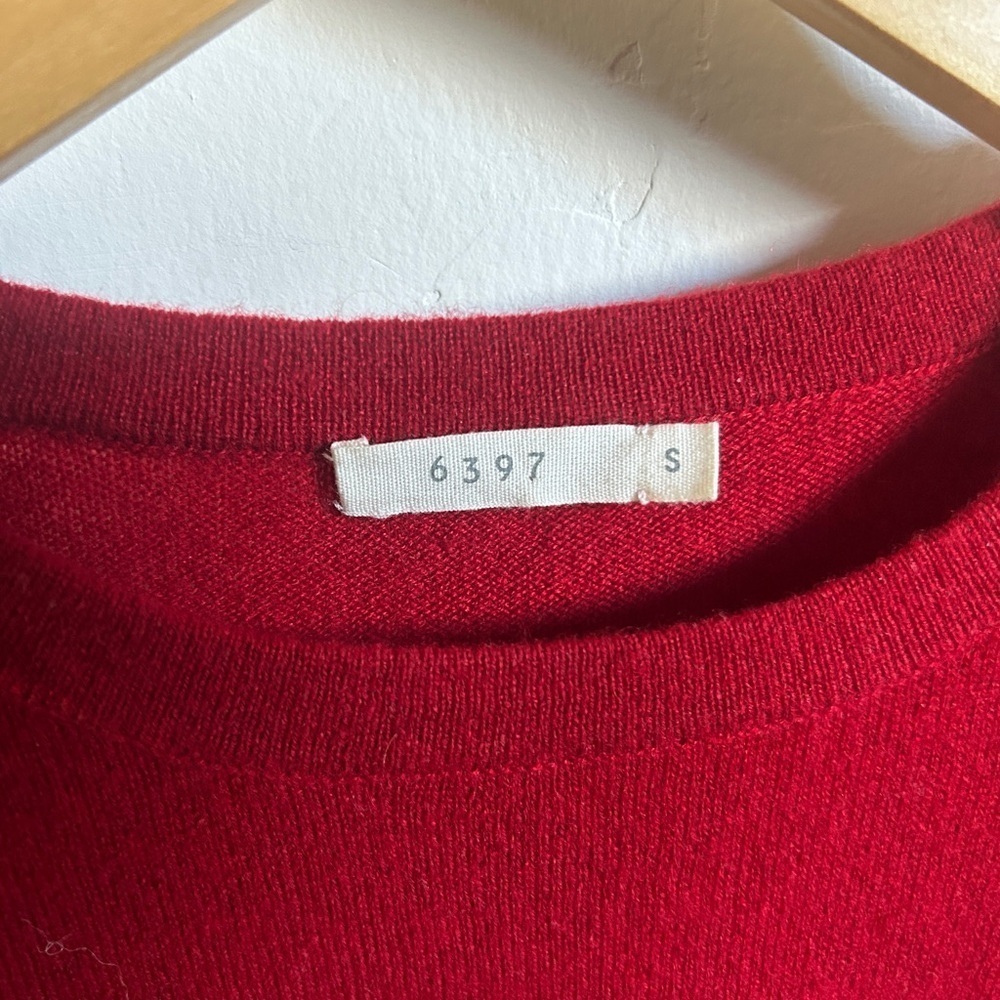 6397 Cashmere Sweater - Picture 2 of 7